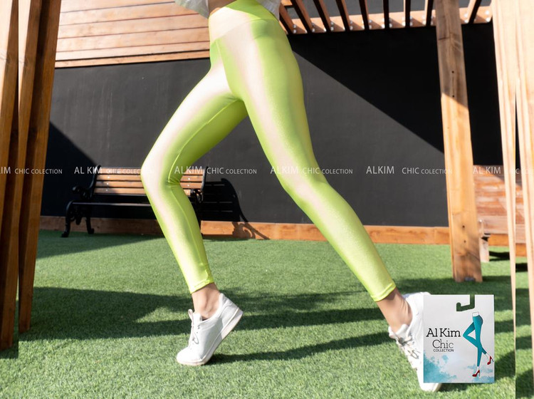 لگ رنگ پسته ای